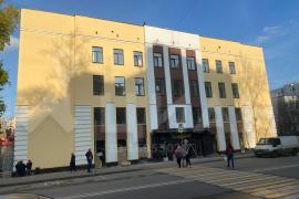 Кирпич. Потолки 3,70 м. Антресоль