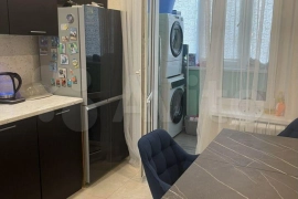 3-к. квартира, 67 м², 1/14 эт.