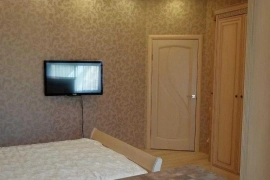 Недвижимость Квартиры / 2-к квартира, 78 м², 2/8 эт.